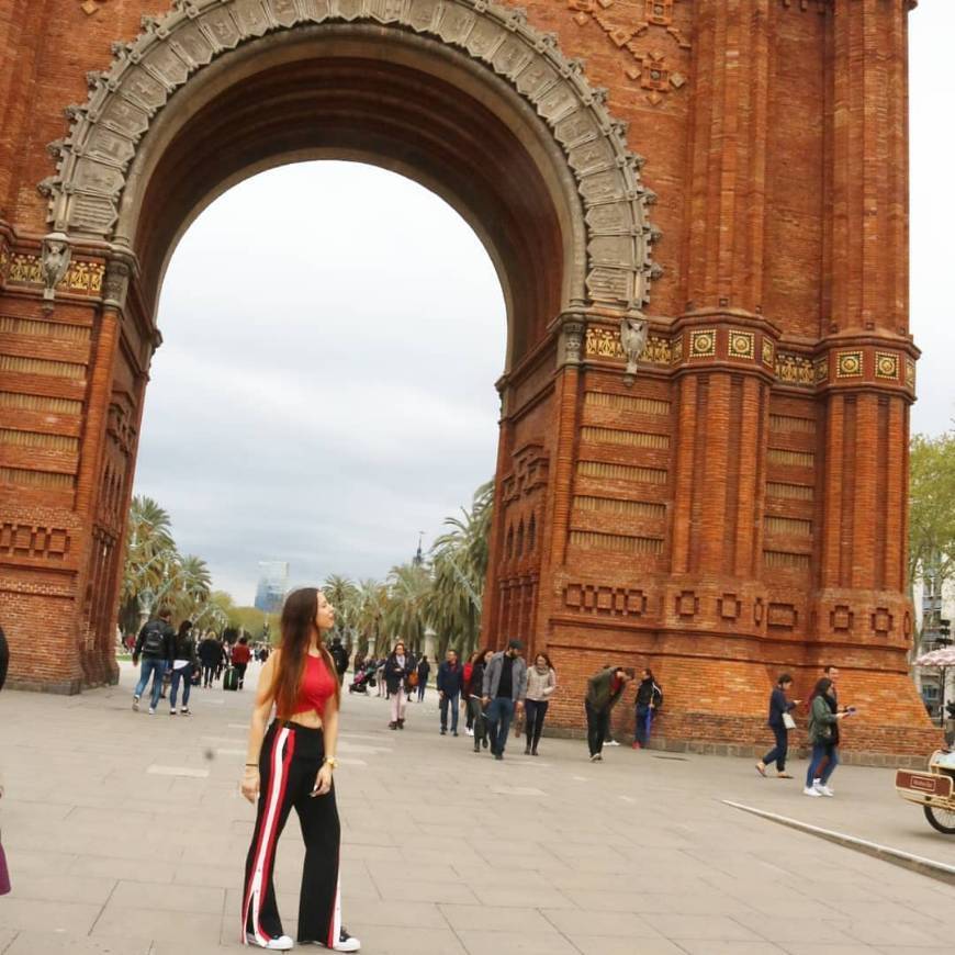 Place Arc de Triomf