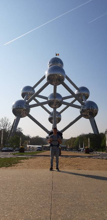 Place Atomium