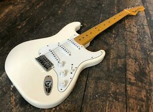 Product Fender stratocaster