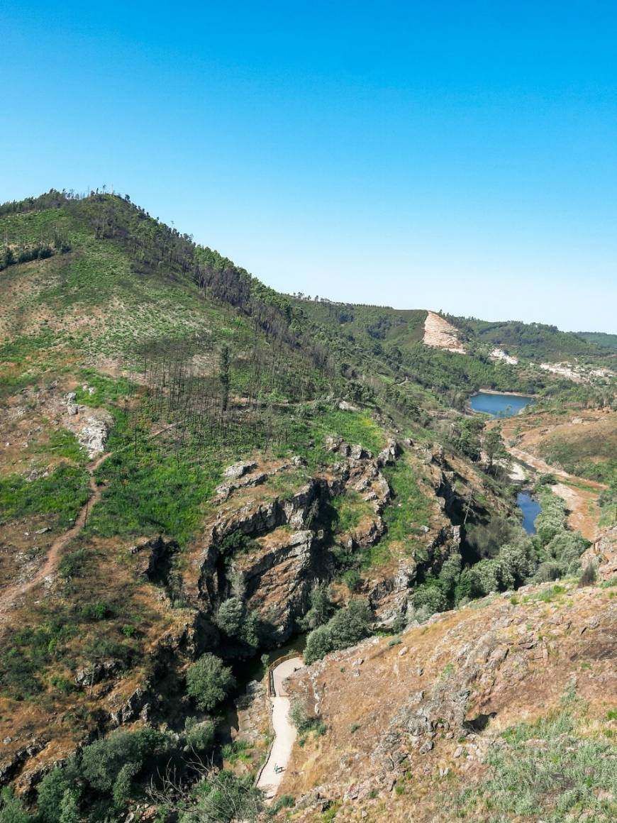 Place Viewpoint Penedo Furado