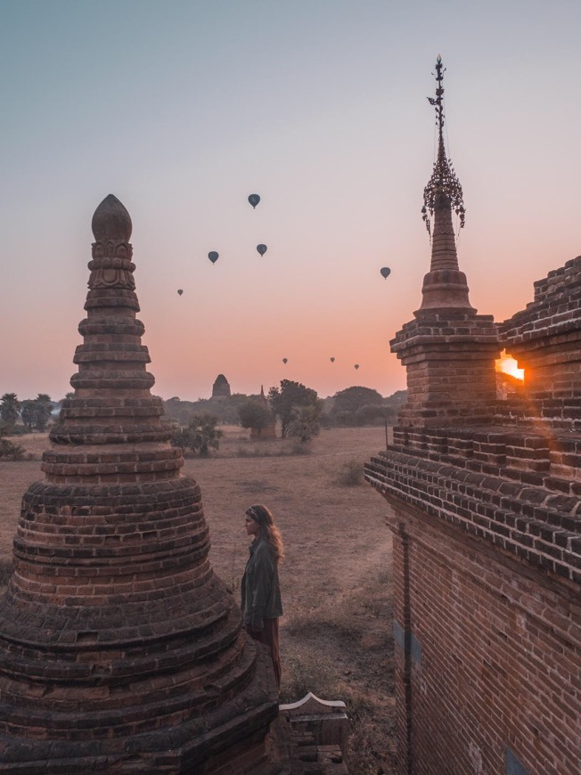 Fashion Bagan Sunrise