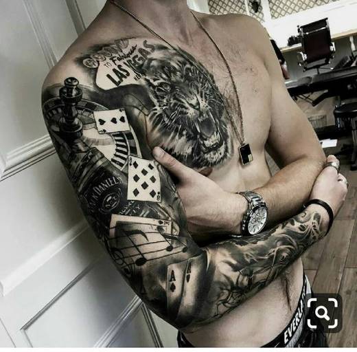 Tatuagem braço e peito