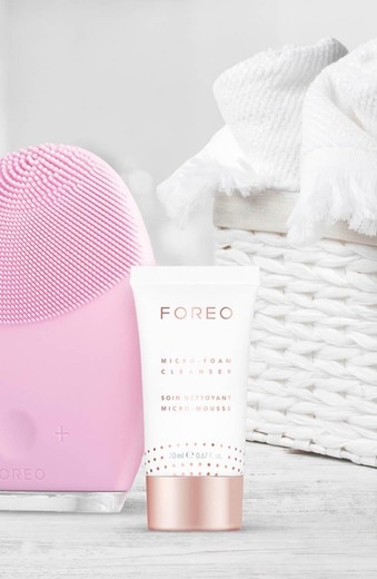 FOREO micro-Foam Cleanser 