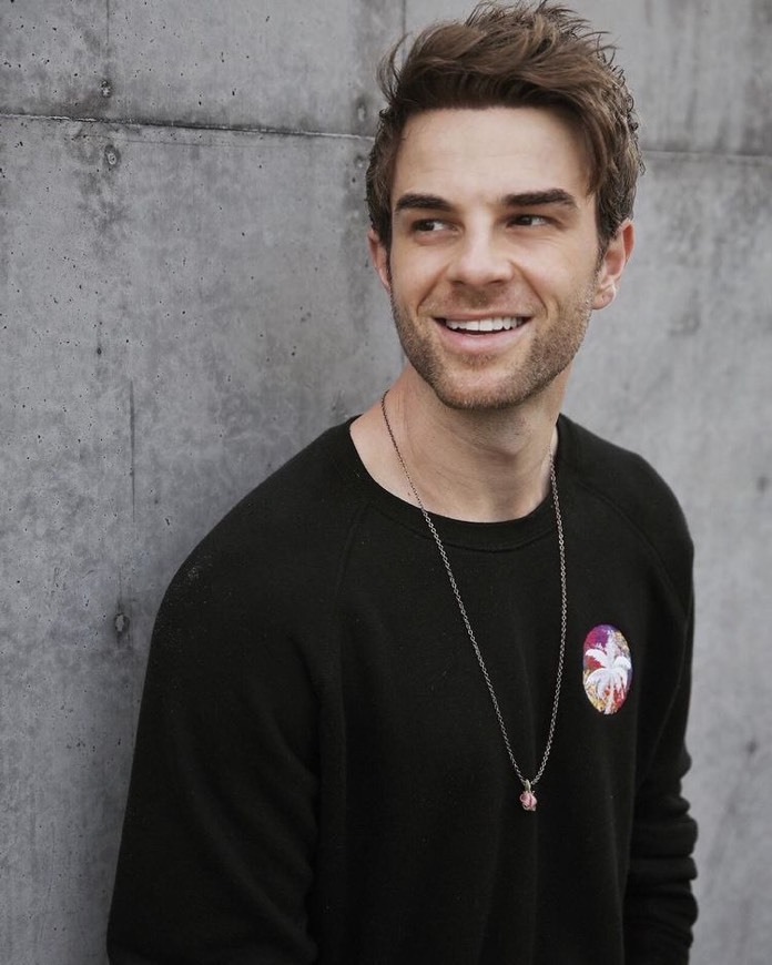 Moda Nathaniel Buzolic