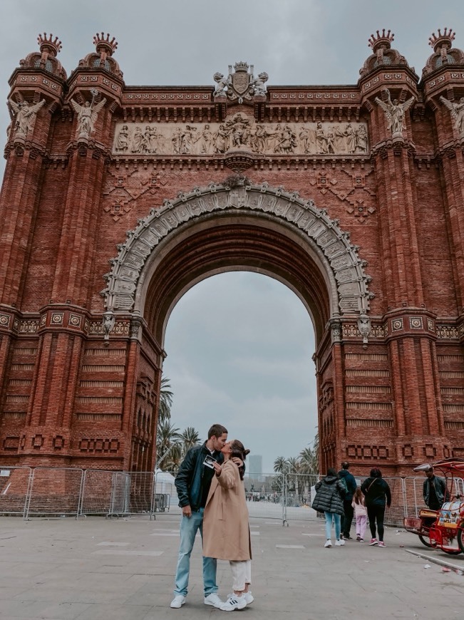 Place Arc de Triomf