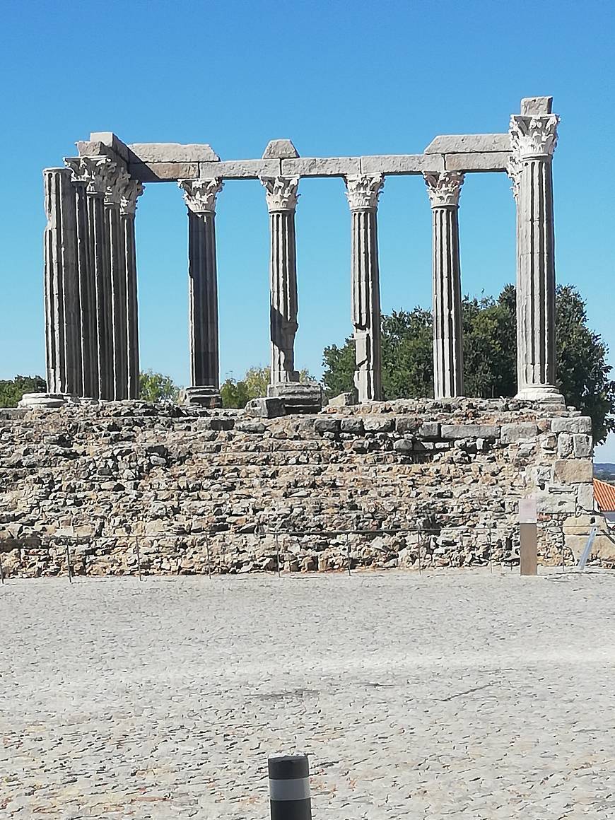 Templo romano de Évora