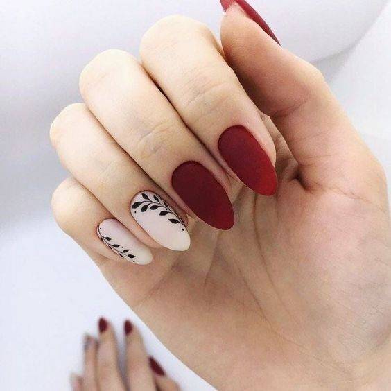 Moda Nails