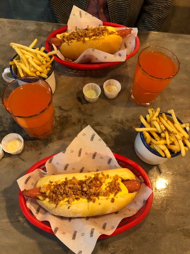 Restaurantes Frankie Hot Dogs