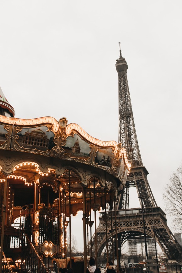 Place Torre Eiffel