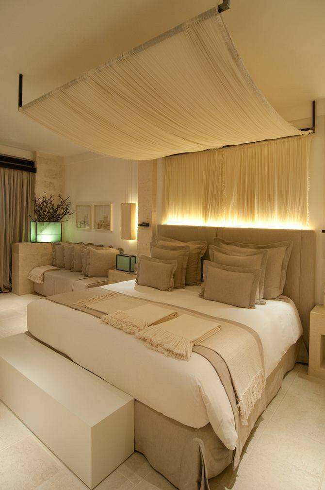 Social Beige room