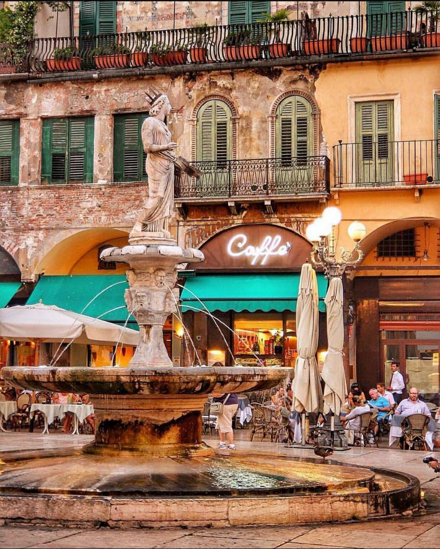 Places Piazza delle Erbe