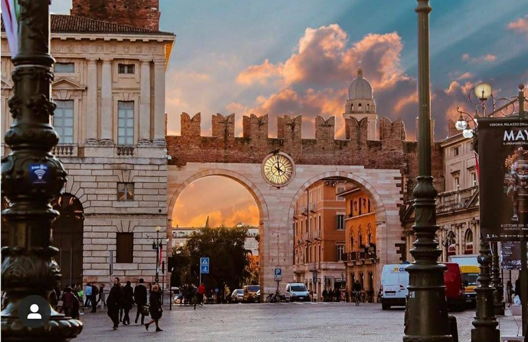 Place L'Orologio