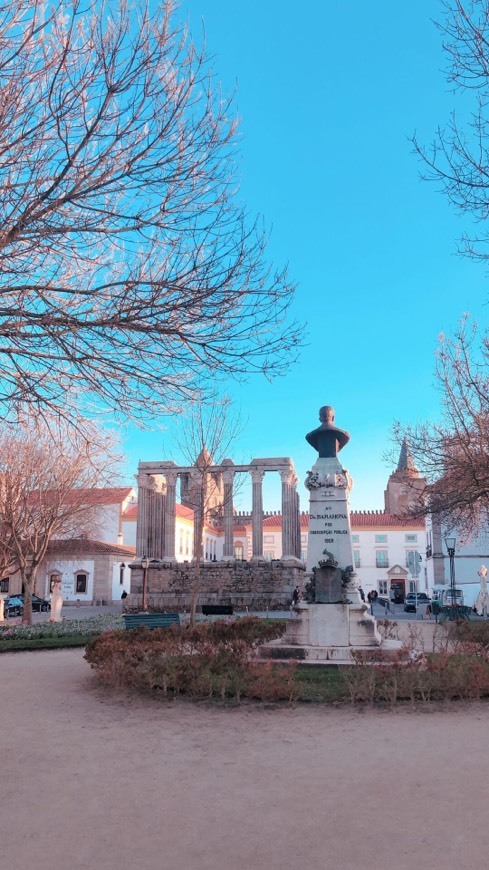 Place Évora