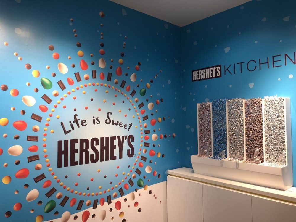 Place Hershey's