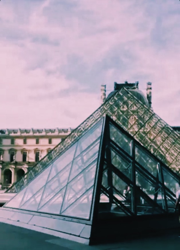 Lugar Pyramide du Louvre