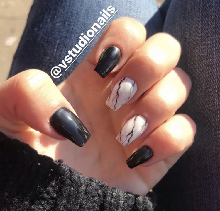 Moda Nails