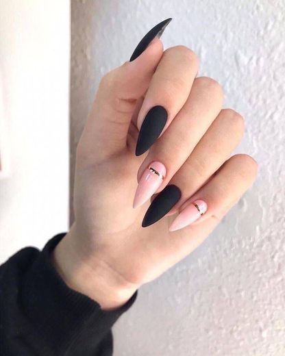 Adoro estas unhas 