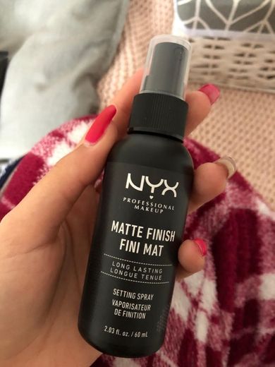 Spray fixador matte finish