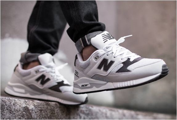 Moda Black and white New Balance