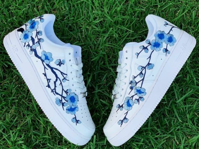 Fashion blue flowers