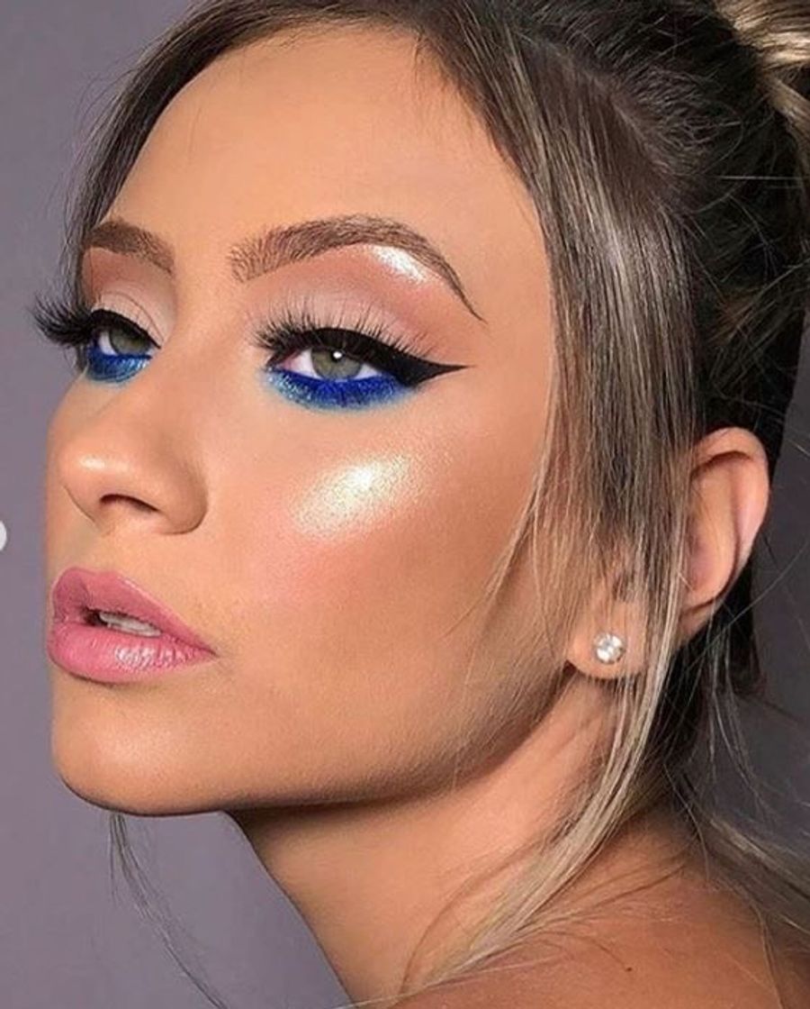 Moda Maquiagem azul 💄