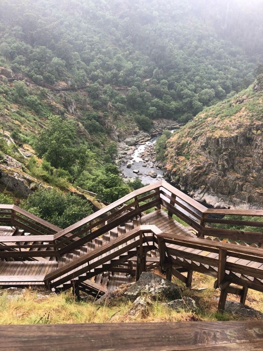 Place Passadiços do Paiva - Arouca | Natureza em Estado Puro