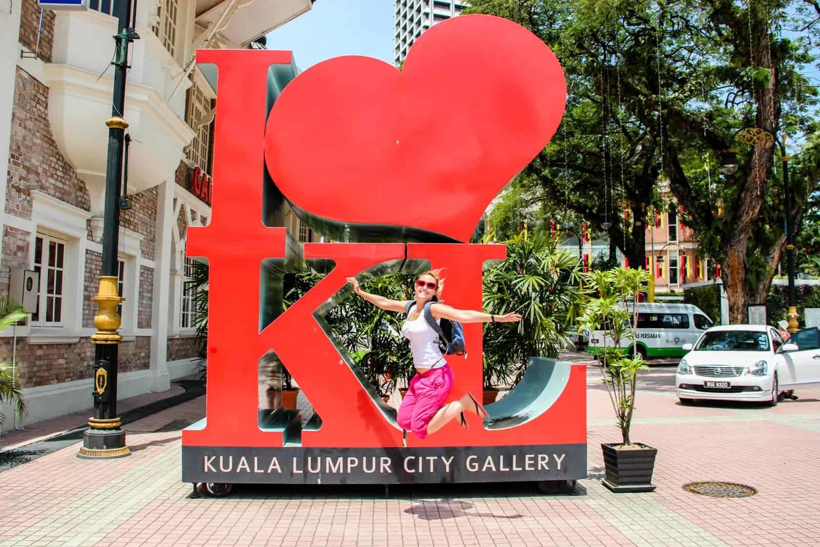 Lugar I Love KL Statue