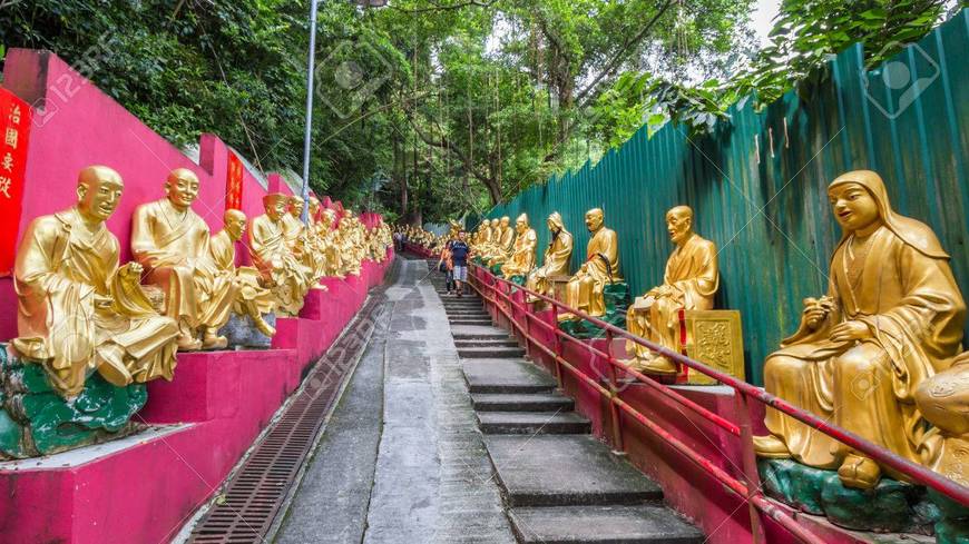 Lugar Ten Thousand Buddhas Monastery