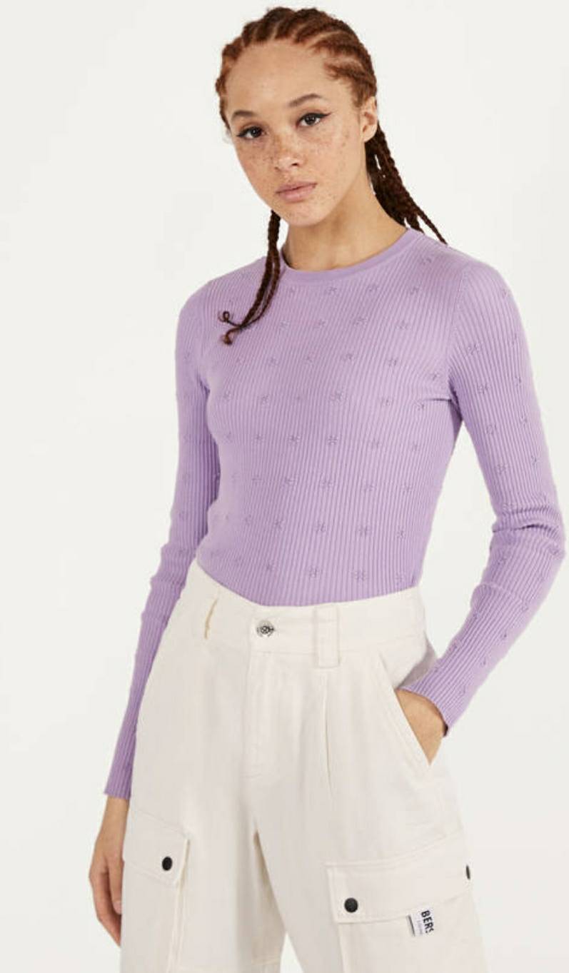 T-shirt canelada com textura floral

