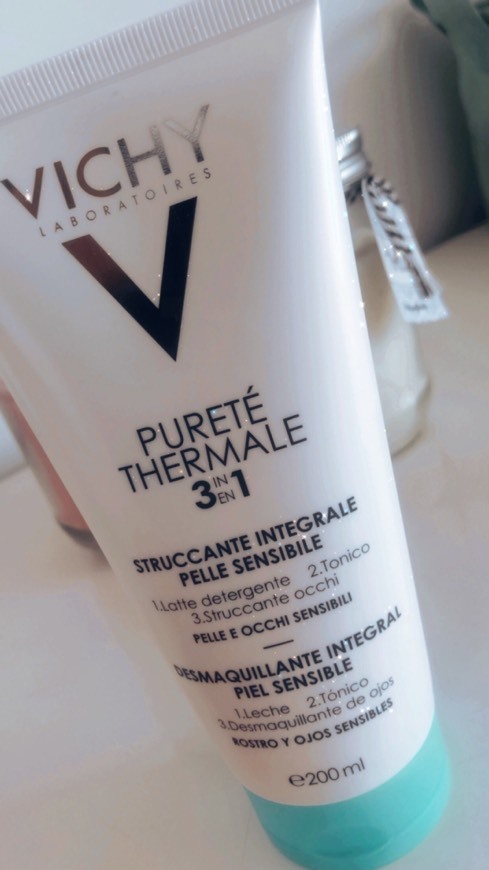 Fashion Pureté Thermale 3-in-1 One Step Cleanser | Vichy USA