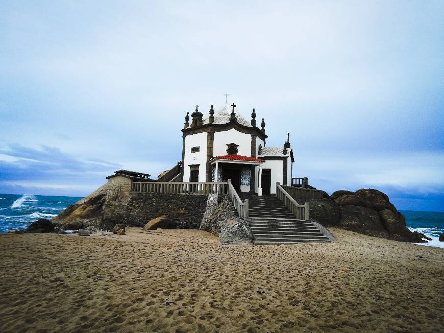 Place Capela do Senhor da Pedra - Miramar