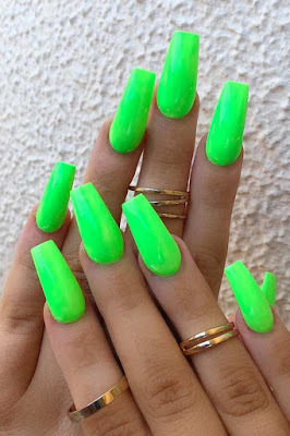 Social Green nails