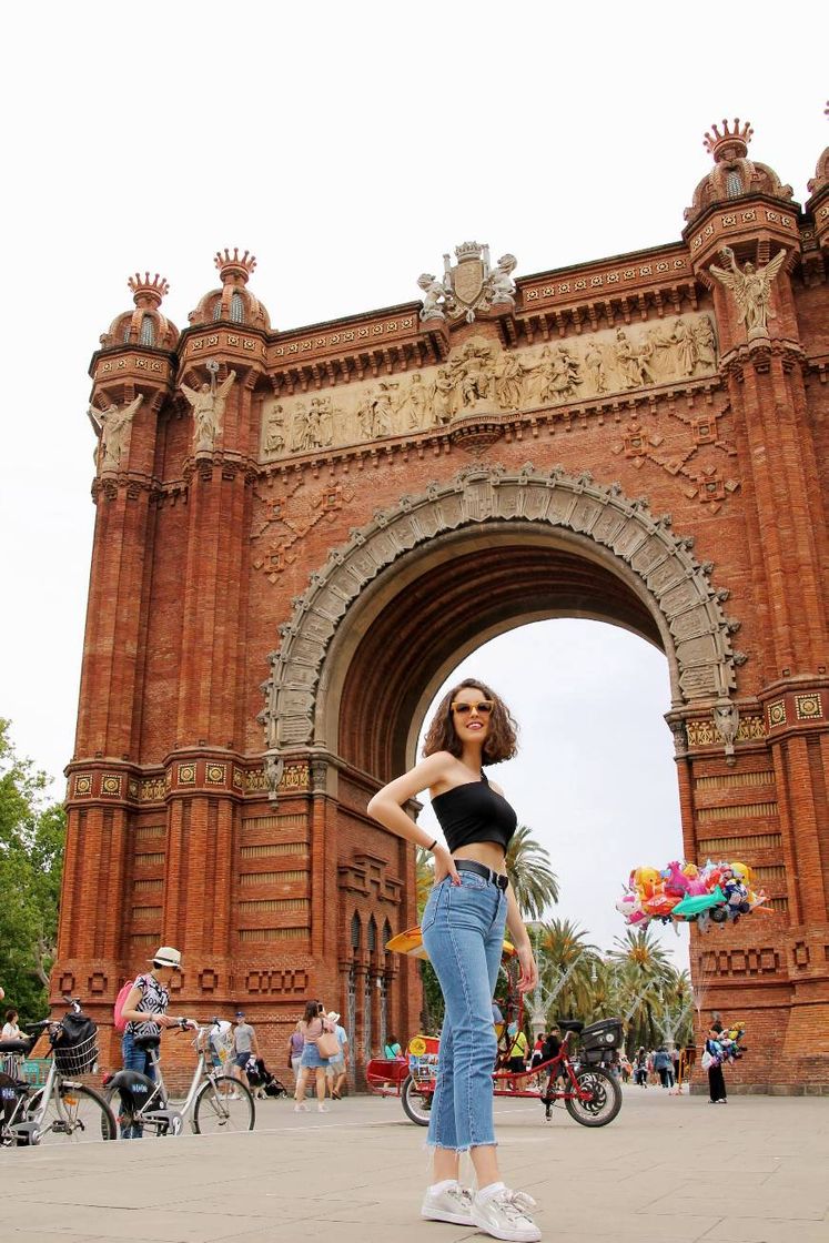 Place Arc de Triomf