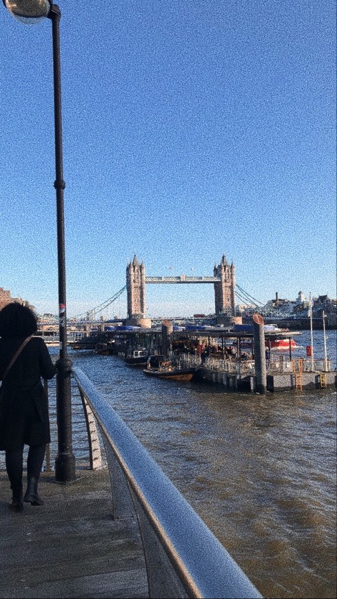 Place Tower Bridge