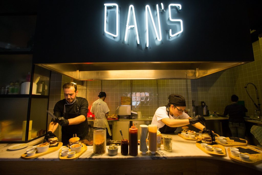 Restaurants Dan's Finger Food and Drinks