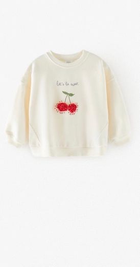 Sweatshirt com cerejas em tule 