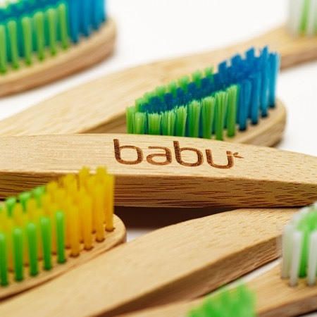 Escova de dentes em bambu