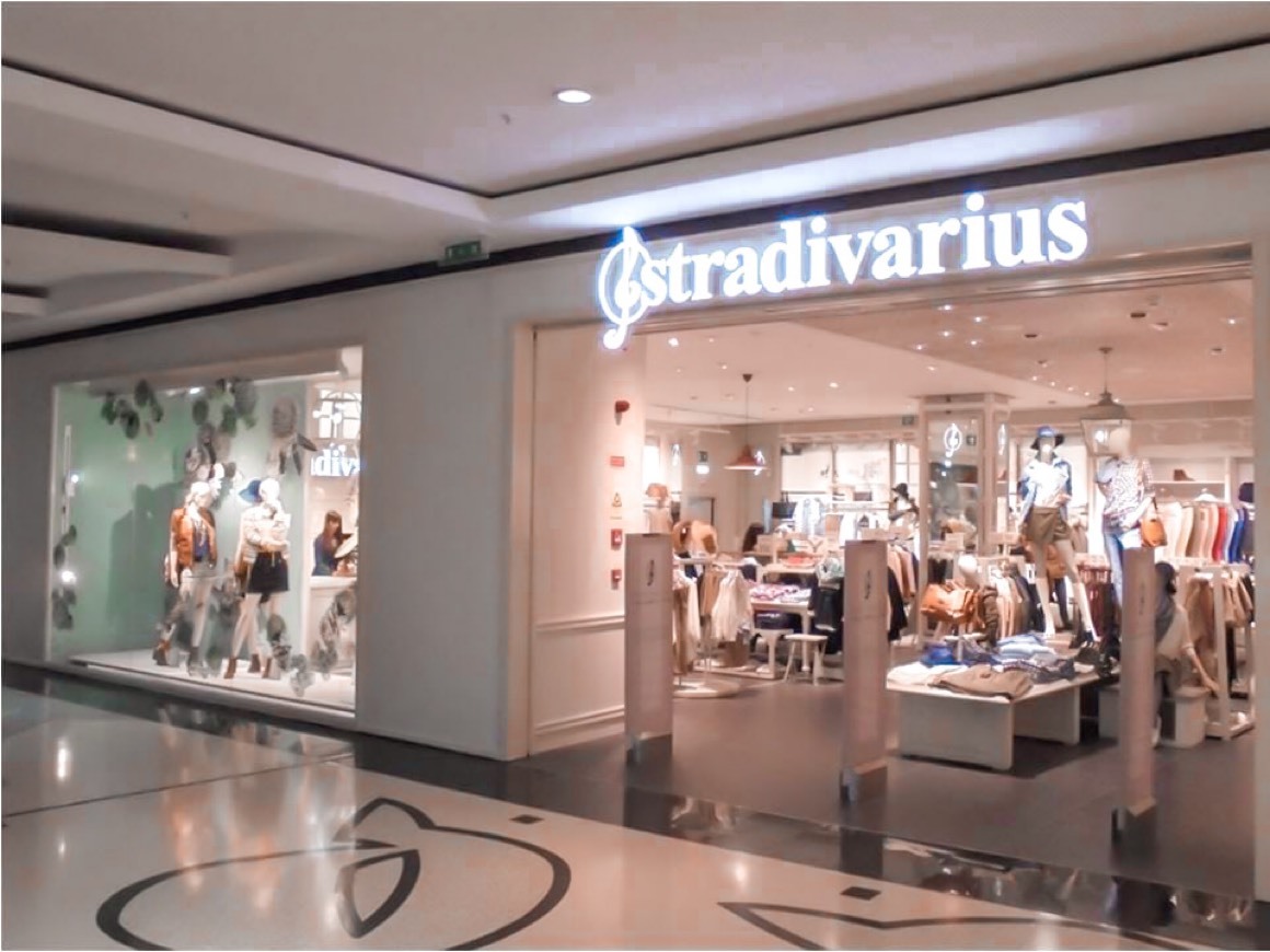 Place Loja stradivarius 