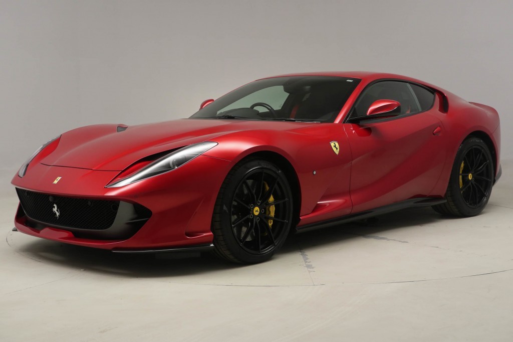 Fashion Ferrari 812 Superfast 