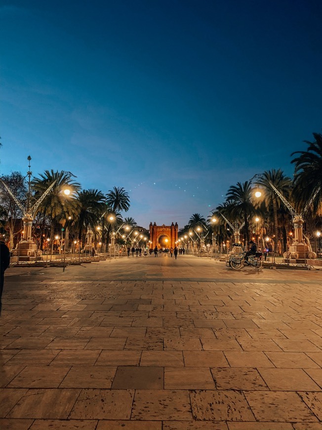 Place Arc de Triomf