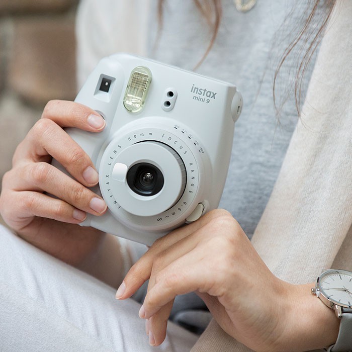 Electrónica Fujifilm Instax Mini 9 - Cámara instantánea, Solo cámara, Blanco