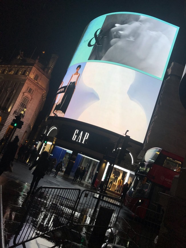 Lugar Piccadilly Circus