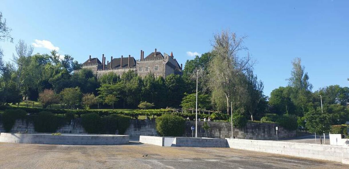 Place Paço dos Duques de Bragança