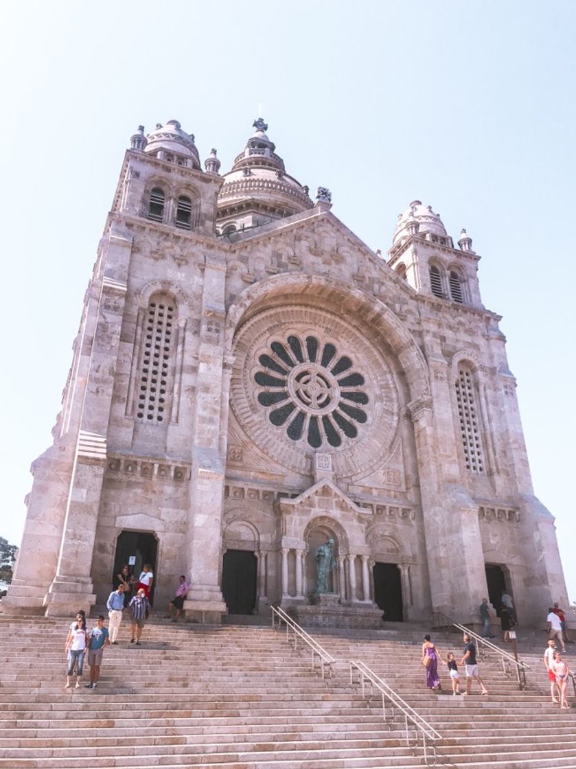 Lugar Santuário do Monte de Santa Luzia