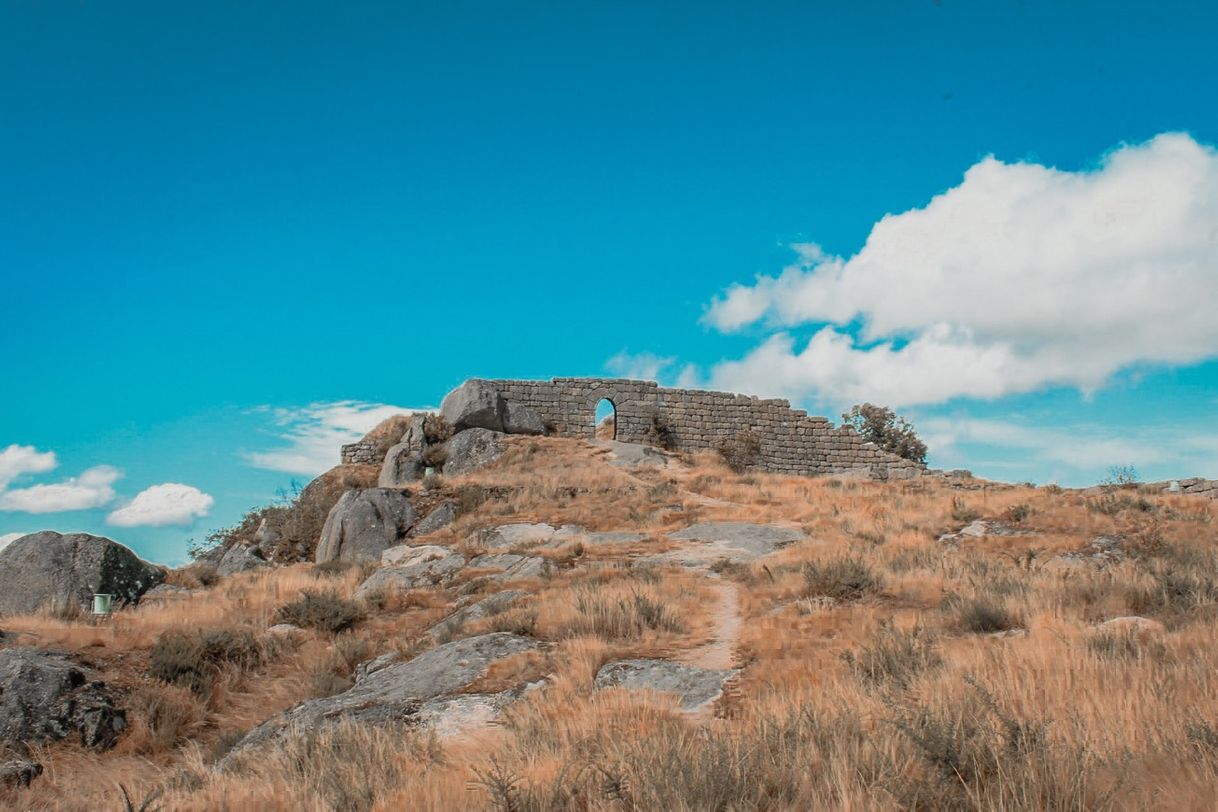 Lugar Castelo de Castro Laboreiro