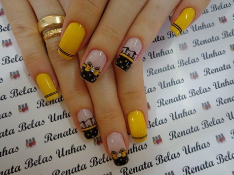 Moda Unhas amarelas 