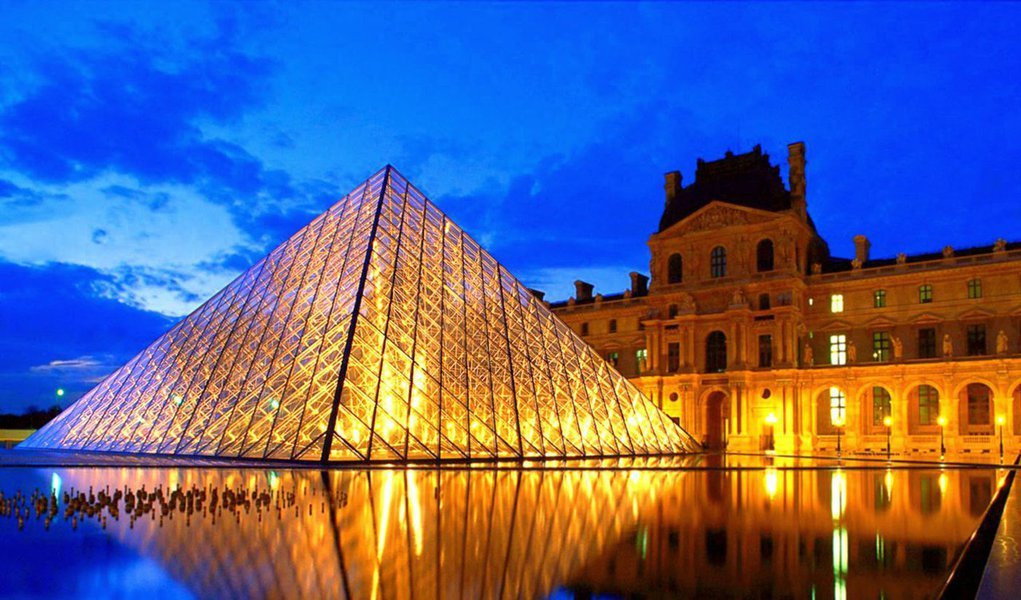 Place Museo del Louvre