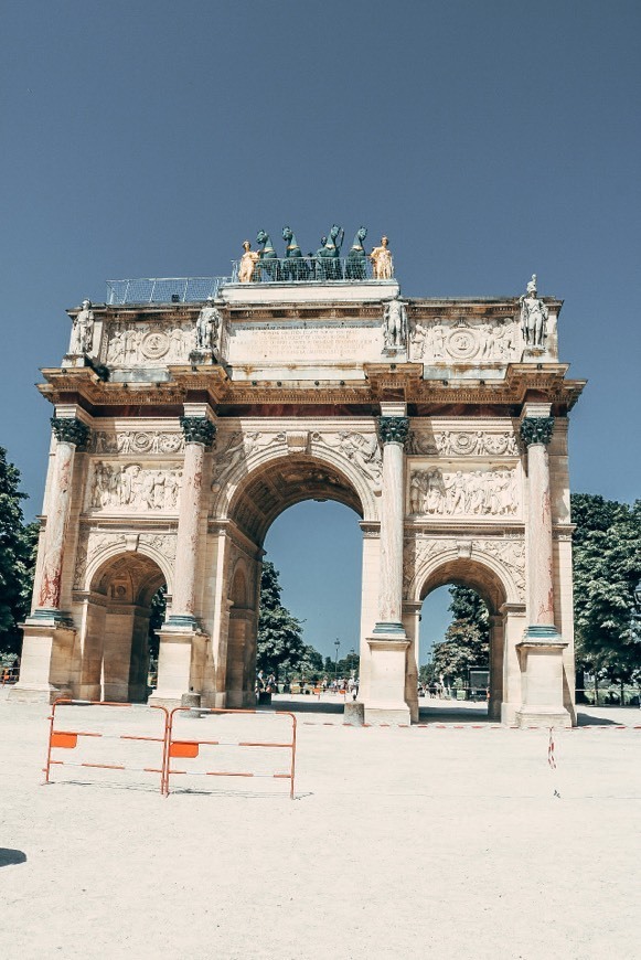 Fashion Arc de Triomphe du Carrousel