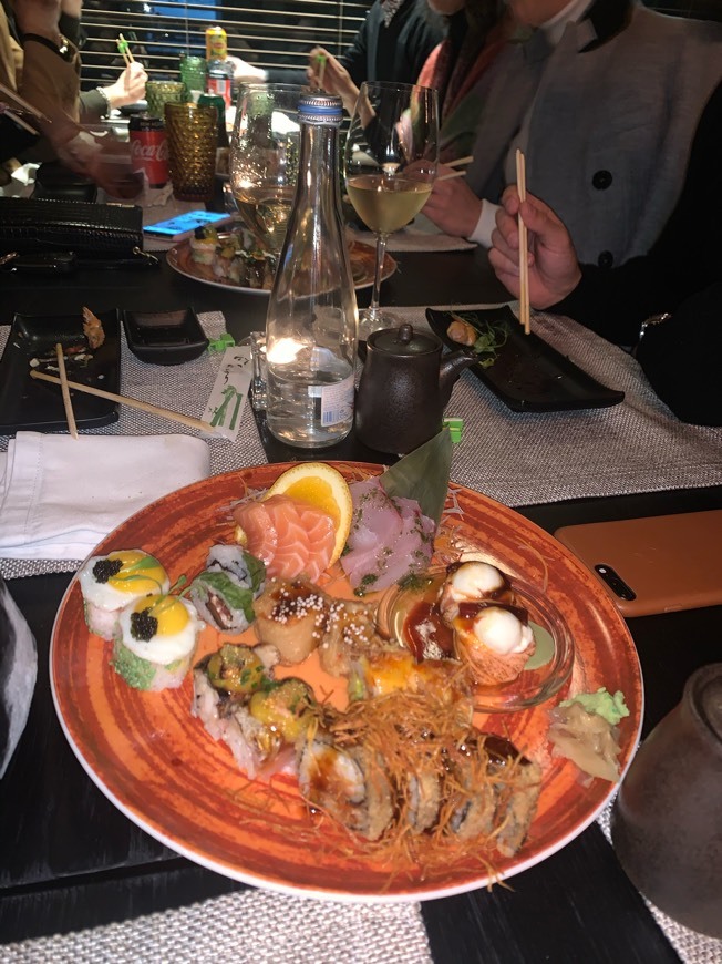 Restaurants VEET - Sushi Bar & Tapas