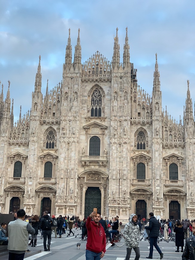 Place Milán